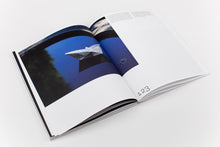 Afbeelding in Gallery-weergave laden, Zul je met mij - foto-essay over liefdevol rouwen, auteur en fotograaf Gerdien Wolthaus Paauw, ontwerp Carolina Aboarrage, voorwoord Sjaak Körver